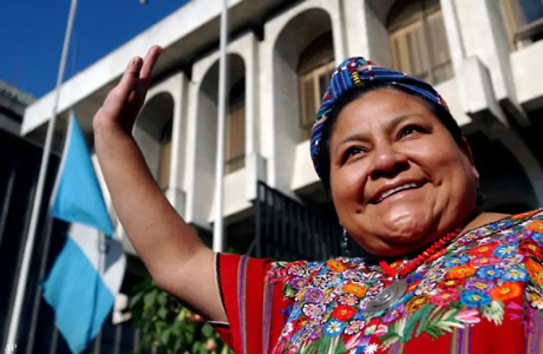 1992-Rigoberta-Menchu-guatemaltekische-Buergerrechtlerin