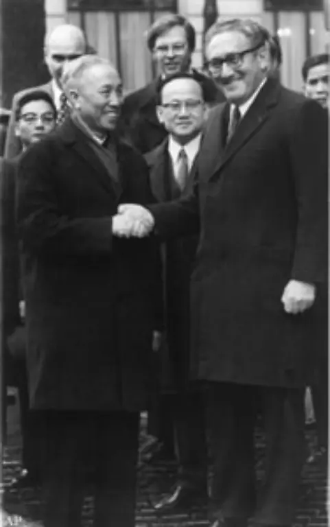 der-Aussenminister-von-Nordvietnam-Le-Duc-Tho-der-den-Preis-nicht-annahm-wurden-ausgezeichnet-fuer