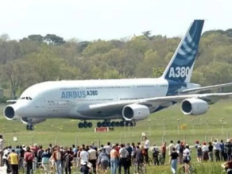 Am-27-Januar-2005-meisterte-der-Airbus-380-seinen-Jungfernflug-zumindest-fuer-die-Oeffentlichkeit-bravouroes
