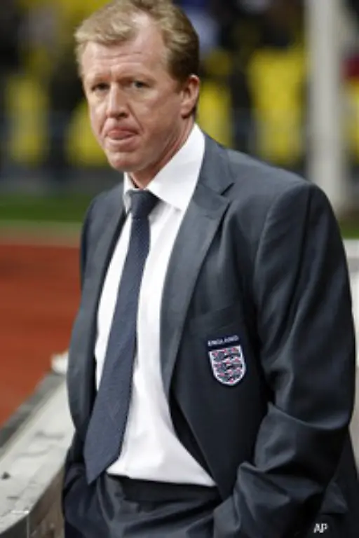 Englands-Coach-Steve-McClaren-tat-ganz-cool-und-spekulierte-vermutlich-bereits-auf-den-sechsten-3-0-Erfolg-hintereinander