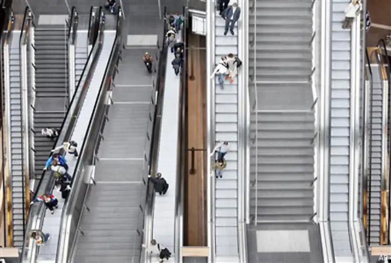 Uebersehen-laesst-sich-der-Prestigebau-der-mit-1-2-Milliarden-Euro-zum-teuersten-Bahnhof-der-Nachkriegszeit-geriet