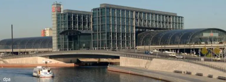 In-der-Planungsphase-wurde-selbst-ueber-den-Namen-des-neuen-Bahnhofs-gestritten-Viele-Berliner-wollten-sich-nur-ungern-vom-alten-Namen-trennen