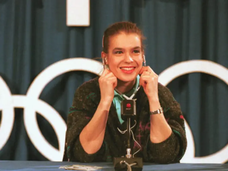 Denn-die-zweimalige-Eiskunstlauf-Olympiasiegerin-Katarina-Witt-hat-ihren-endgueltigen-Abschied-vom-Eis-im-Fruehjahr-2008-angekuendigt
