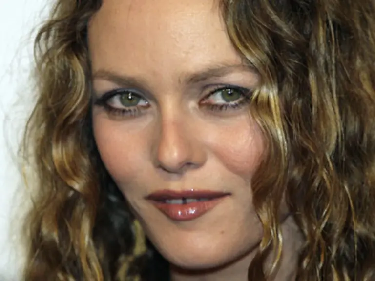 Jedenfalls-findet-der-Depp-seine-Paradis-so-paradiesisch-dass-er-sie-gleich-mal-als-Madonna-gemalt-hat