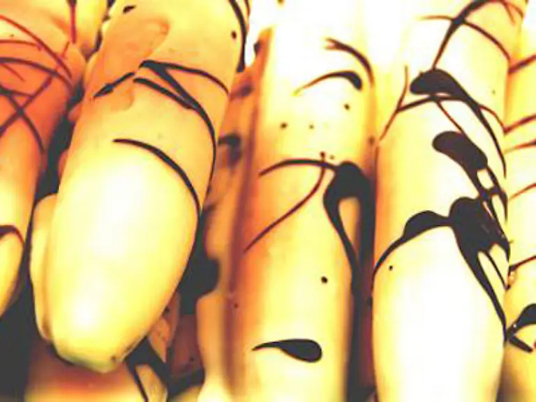 Bananen-mit-Schokolade-sind-einfach-unwiderstehlich