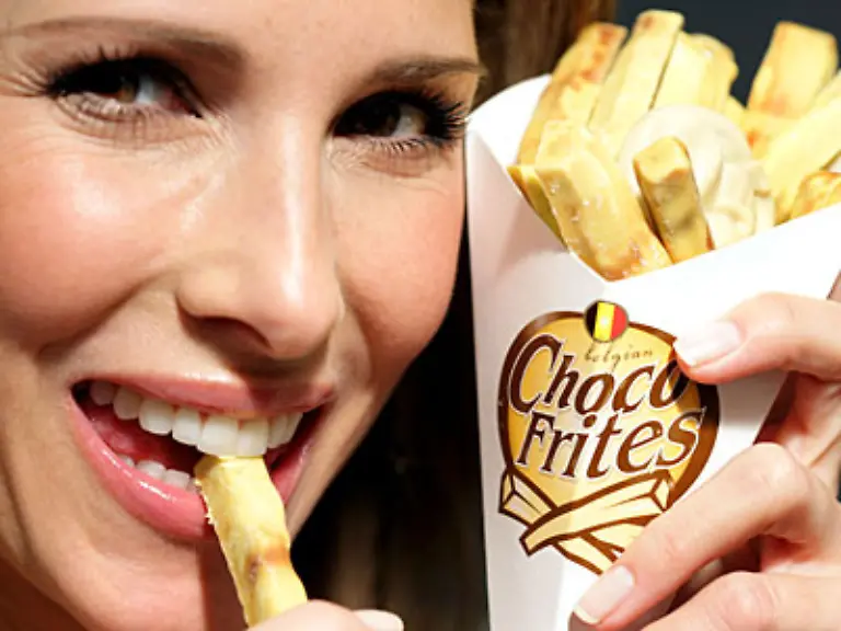 Man-ist-auch-mit-den-Augen-Diese-Schoko-Pommes-schmecken-bestimmt-sehr-interessant