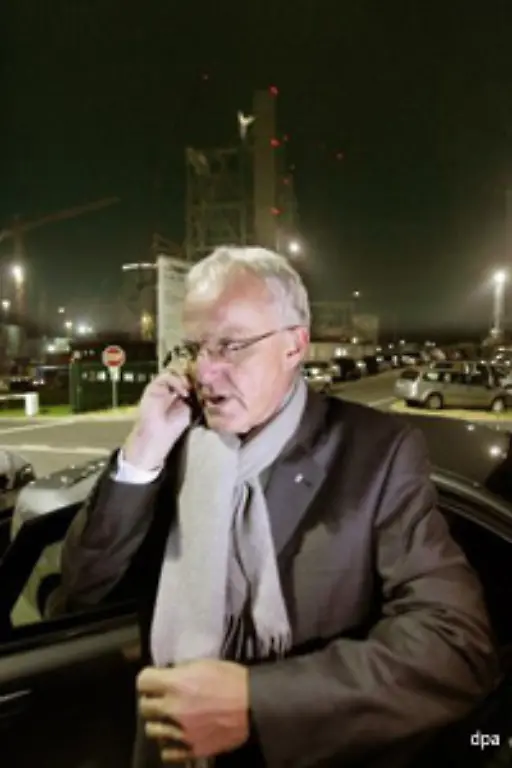 Ministerpraesident-Juergen-Ruettgers-war-noch-am-Abend-vor-Ort