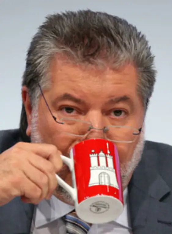 Da-wird-nicht-bloss-Kaffee-geschluerft