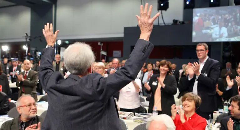 Auf-einem-Parteitag-wollen-die-Delegierten-beschworen-werden