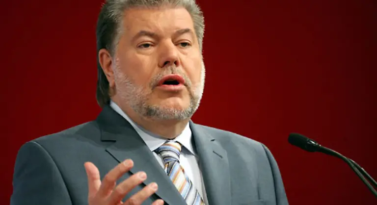 Es-gibt-keine-Menschlichkeit-wenn-Solidaritaet-nicht-unser-Handeln-bestimmt