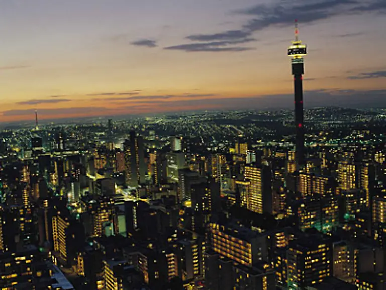 Johannesburg-hat-rund-acht-Millionen-Einwohner-und-ist-die-groesste-Stadt-Suedafrikas