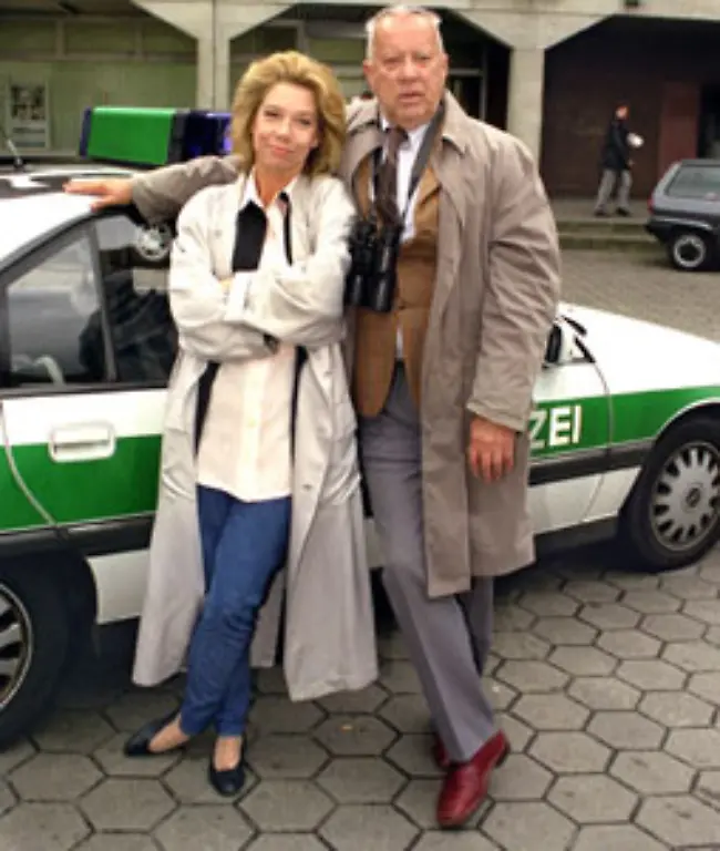 und-als-Sekretaerin-Adelheid-Moebius-eine-der-beliebtesten-deutschen-Seriendarstellerinnen