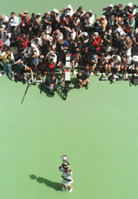 Der-eigentliche-Durchbruch-der-ihr-weltweite-Aufmerksamkeit-beschert-folgt-1997