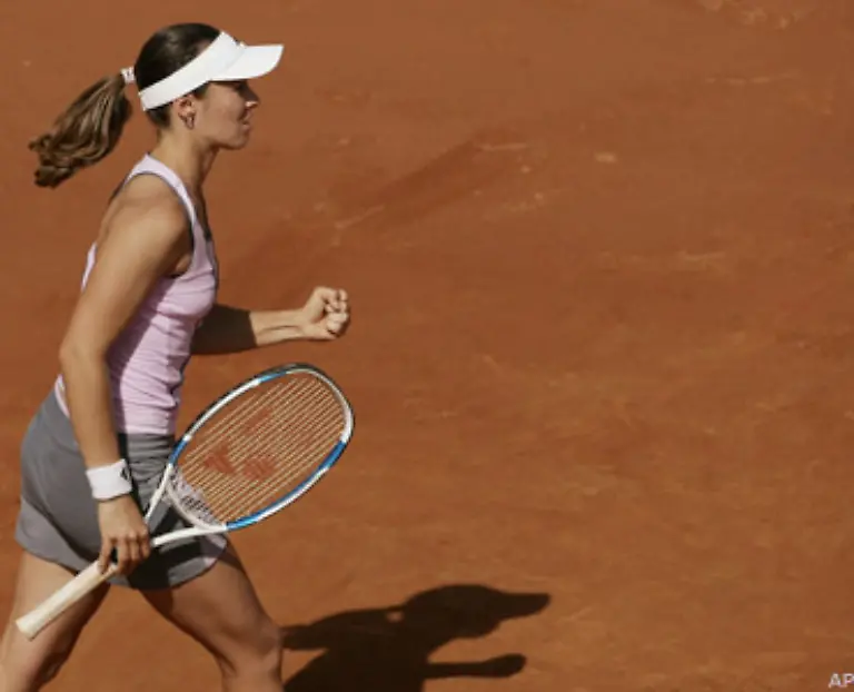 Sie-habe-vielmehr-dem-Wunsch-einer-Freundin-entsprochen-sich-fuer-ein-thailaendisches-Hilfswerk-fuer-verarmte-und-obdachlose-Frauen-und-Kinder-zu-engagieren