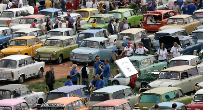 Der-Trabant-ist-fuer-viele-Menschen-eben-mehr-als-nur-ein-einfaches-Auto-Text-Erik-Nebel-alle-Fotos-AP-dpa