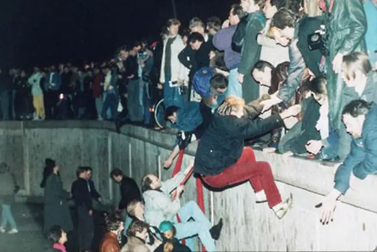 Wie-kein-anderes-Datum-ist-der-9-November-mit-der-deutschen-Geschichte-des-20-Jahrhunderts-verbunden