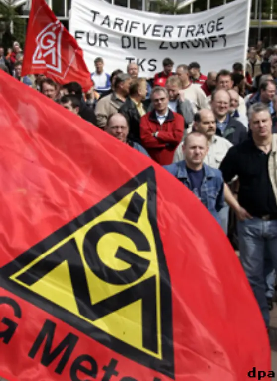 In-der-SPD-gehoert-es-fast-schon-zum-guten-Ton-Mitglied-in-einer-Gewerkschaft-zu-sein-Muentefering-findet-das-nur-anstaendig-Seit-1967-ist-er-in-der-IG-Metall