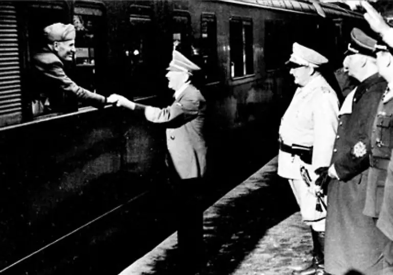 Nach-der-Genesung-tat-er-sich-mit-anderen-Wehrmachts-Offizieren-zusammen-um-Deutschland-von-Hitler-zu-befreien-Er-kam-zu-dem-Entschluss-Es-gibt-nur-eine-Loesung-Toeten
