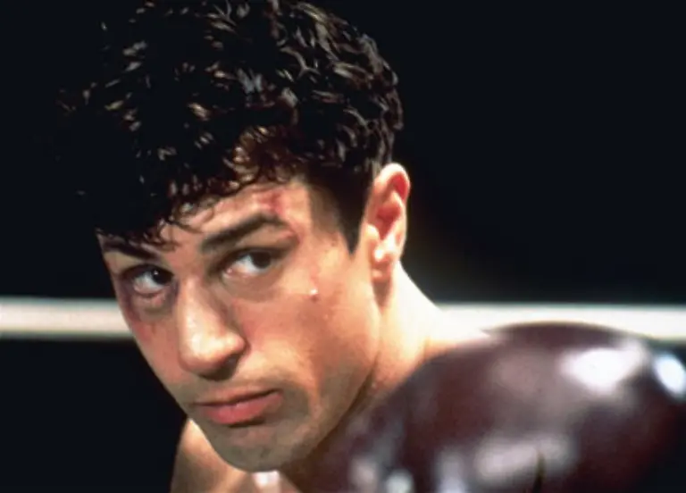 Wie-ein-wilder-Stier-zeigte-die-Geschichte-des-Boxers-Jake-La-Motta-dargestellt-von-Robert-De-Niro