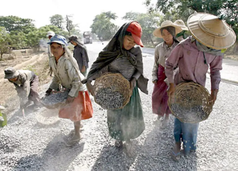 Trotz-erhoehter-Aufmerksamkeit-und-besserer-Schutzgesetzte-muessen-immer-noch-fast-220-Millionen-der-fuenf-bis-17-jaehrigen-Kinder-arbeiten