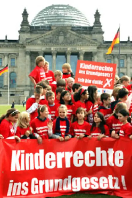 Fuer-Deutschland-fordert-UNICEF-daher-dass-die-Kinderrechte-ins-Grundgesetz-aufgenommen-werden
