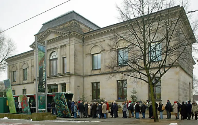 Ihre-Arbeiten-sind-fuer-viele-in-der-damaligen-Zeit-provokant-So-ist-die-Kritik-ueber-ihre-erste-Ausstellung-1899-in-der-Bremer-Kunsthalle-vernichtend-Fuer-die-Arbeiten-reiche-der-Woerterschatz-einer-reinlichen-Sprache-nicht-aus-schreibt-die-Bremer-Weser-Zeitung