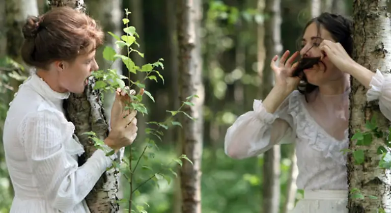 Danach-habe-die-Kuenstlerin-aber-nicht-mehr-die-Diskussion-ueber-ihre-Arbeit-gesucht-Bild-Dreharbeiten-einer-Dokumentation