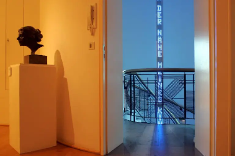 Paula-geboren-am-8-Februar-1876-in-Dresden-ist-das-dritte-von-sieben-Kindern-der-Familie-Becker-Der-Vater-ist-Ingenieur-bei-der-Eisenbahn-ihre-Mutter-stammt-aus-einer-thueringischen-Adelsfamilie