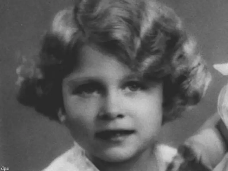 Die-Wende-im-Leben-von-Elizabeth-Alexandra-Mary-Windsor-hatte-sich-schon-Jahre-zuvor-angekuendigt