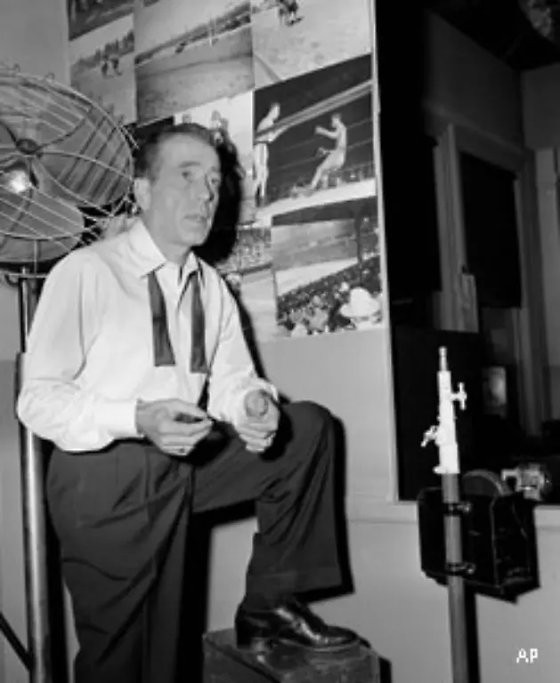 Fuer-seine-Darstellung-des-Rick-Blaine-erhielt-Bogart-seine-erste-Oscar-Nominierung-ging-aber-leer-aus