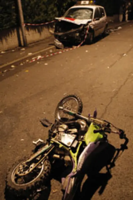 Die-Krawalle-hatten-sich-am-Sonntagabend-in-Villiers-le-Bel-am-Tod-zweier-Jugendlicher-entzuendet