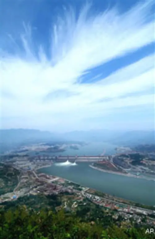 Das-chinesische-Prestigeprojekt-weist-unuebersehbare-Kratzer-auf