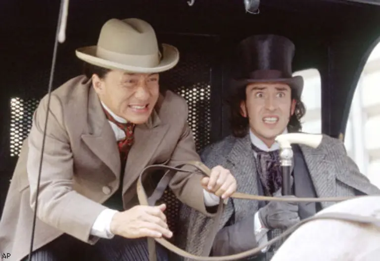Die-Szene-war-Teil-der-Dreharbeiten-des-Films-In-80-Tagen-um-die-Welt-nach-dem-Roman-von-Jules-Verne-Im-Bild-Jackie-Chan-l-als-Diener-Passepartout-und-Steve-Coogan-als-Phileas-Fogg