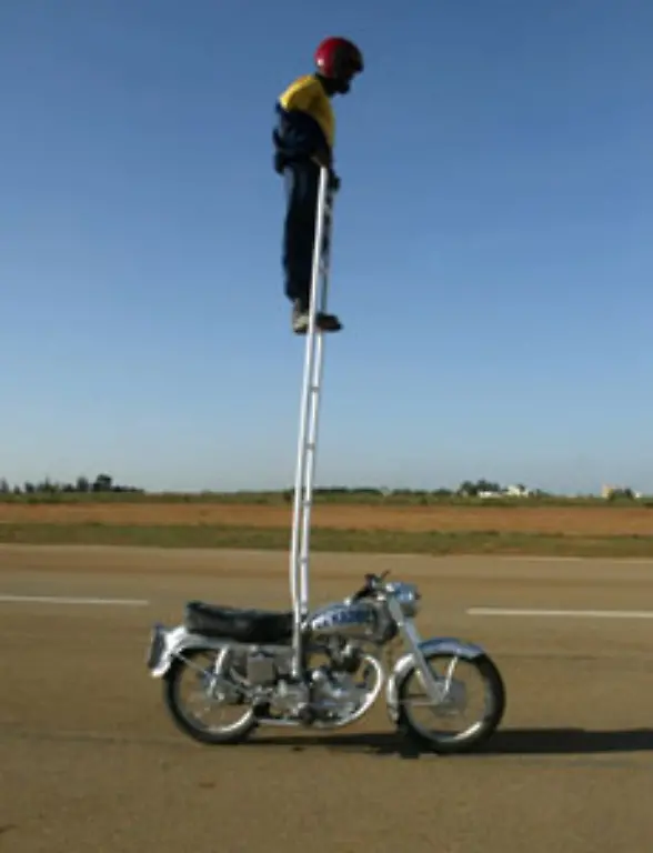 Immer-wieder-gerne-gesehen-Motorrad-Stunts-die