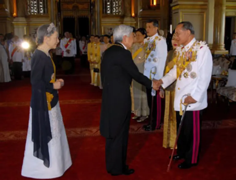 Den-japanischen-Kaiser-Akihito-empfing-er-ebenso