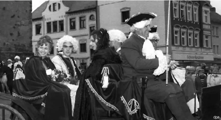 spaetestens-seit-Zar-Peter-III-hier-dargestellt-mit-seiner-Frau-Katharina-II-oder-seit-Beginn