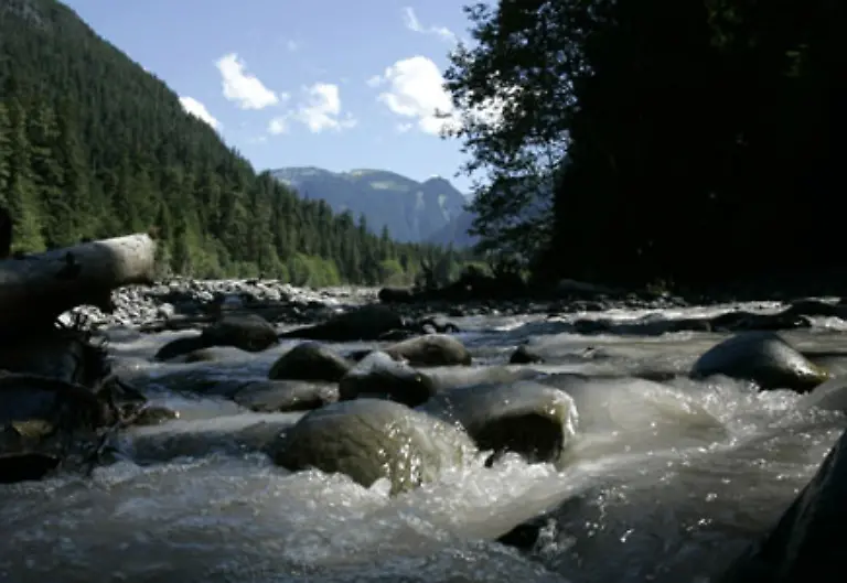 Das-Abtauen-der-Gletscher-hat-auch-Folgen-fuer-die-Gebirgslandschaft