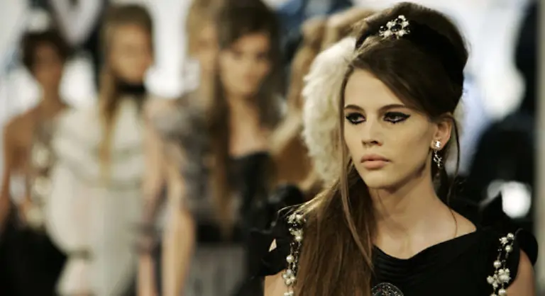 Lagerfeld-soll-in-der-eigenwilligen-Britin-eine-neue-wir-koennen-das-Wort-nicht-vermeiden-Stil-Ikone-sehen
