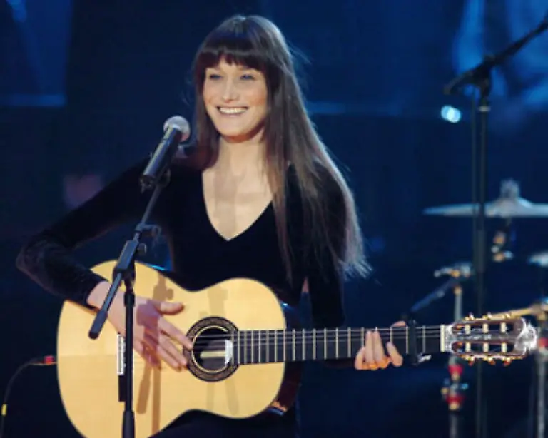 Die-Saengerin-Carla-Bruni