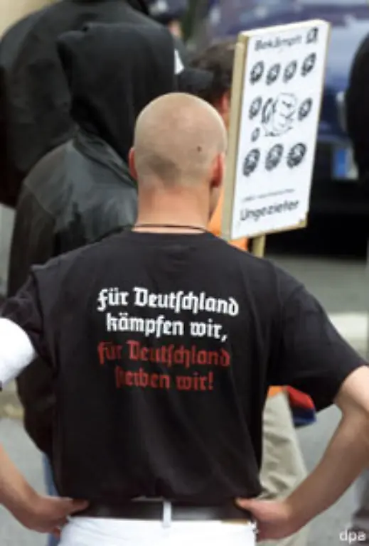 Und-wenn-sich-die-Rechten-einmischen-und-zum-Beispiel-fuer-die-Raeumung-der-Flora-marschieren-wird-es-richtig-gemuetlich