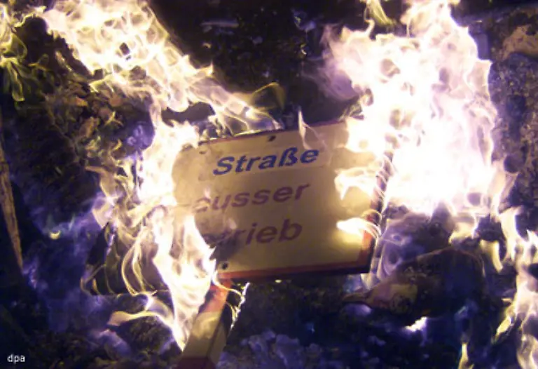 Immer-wieder-setzen-solche-Demonstrationen-ein-ganzes-Viertel-ausser-Betrieb
