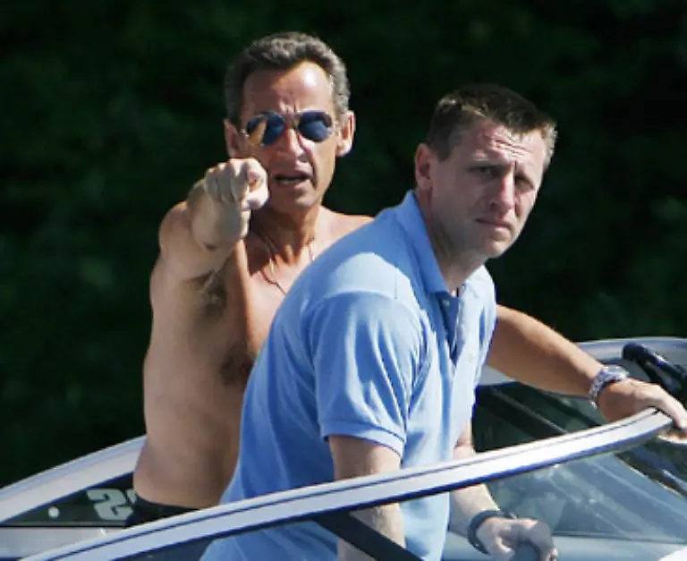 ist-uebrigens-eng-befreundet-mit-Sarkozy