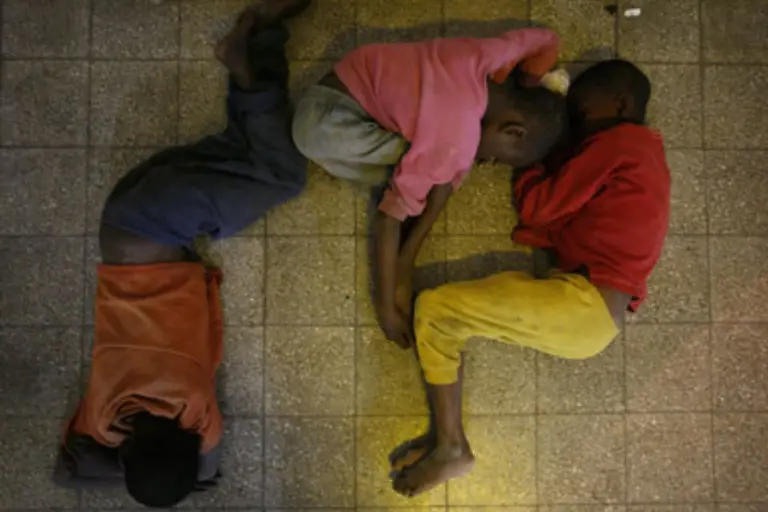 Um-den-Erreger-endgueltig-auszurotten-muessen-gerade-Kinder-in-entlegenen-Gebieten-oder-in-Krisengebieten-geimpft-werden