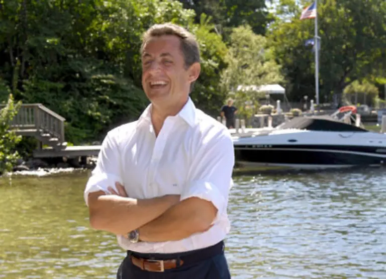 Im-vergangenen-Sommer-in-der-so-genannten-Speckrollenaffaere-soll-das-Magazin-Sarkozy-schlanker-retouchiert-haben