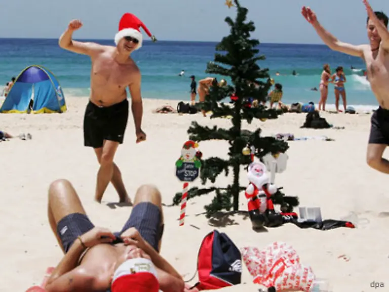 Statt-in-den-Urlaub-zu-fahren-kaufen-die-Leute-naemlich-lieber-Weihnachtsbaeume