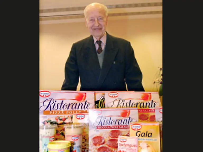 Ebenfalls-am-16-1-verstarb-der-deutsche-Unternehmer-Rudolf-August-Oetker-im-ebenfalls-recht-hohen-Alter-von-90-Jahren