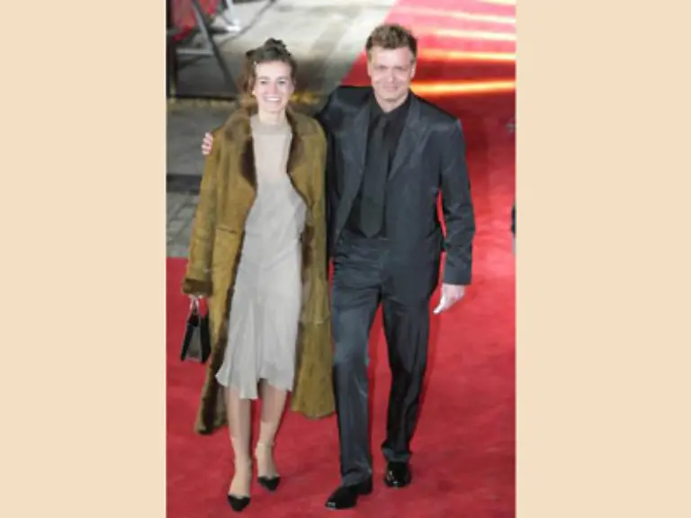 An-einem-Tag-verkuendete-Oliver-Geissen-dass-meine-Frau-Ulrike-und-ich-beschlossen-haben-in-Zukunft-zwar-miteinander-aber-nicht-mehr-als-Partner-zu-leben-Mit-der-Bekanntgabe-haben-wir-gewartet-bis-sich-die-Familie-auf-die-neue-Situation-eingestellt-hat