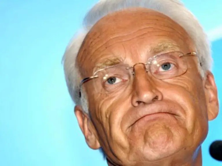 Edmund-ist-weg-die-Aera-Stoiber-beendet-Und-jetzt-Jetzt-ist-es-aeh-halt-so-aeh-wie-es-ist