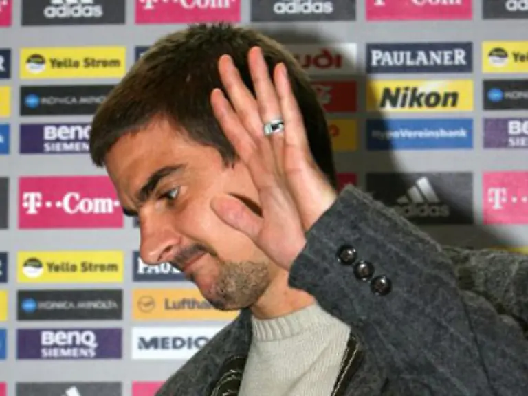 Sebastian-Deisler-2007-hat-der-27-Jaehrige-sich-aus-dem-Profi-Fussball-verabschiedet-weil-er-sich-den-Anforderungen-nicht-mehr-gewachsen-sah-Fuenf-Knieoperationen-und-zwei-stationaere-Behandlungen-wegen-Depressionen