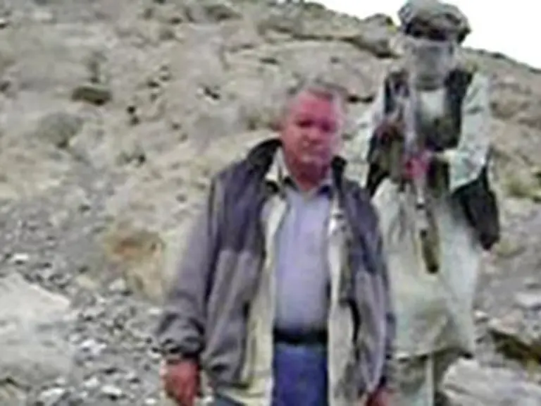 Der-Deutsche-Rudolf-B-wird-in-Afghanistan-entfuehrt-und-erst-nach-ueber-drei-Monaten-wieder-freigelassen-Sein-Kollege-Ruediger-D-wird-nach-einem-Schwaecheanfall-von-den-Taliban-erschossen